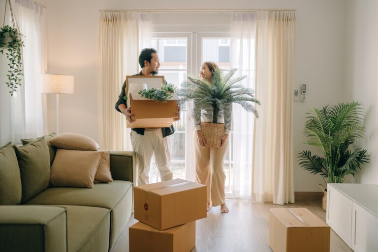 couple moving new house for the new change in lives.